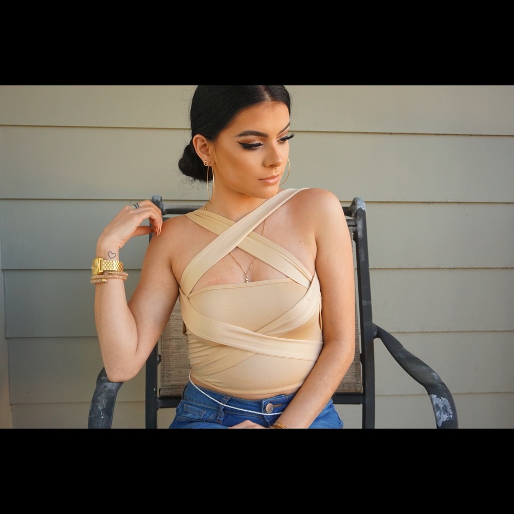 @everythinglovely wrap top